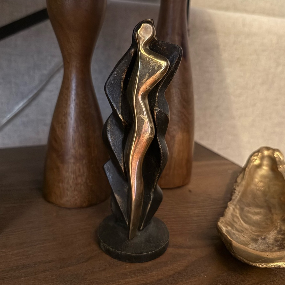 Kostas Dikefalos - “Shadows” Microsculpture